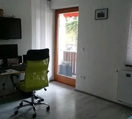 Reihenhaus In Fuer Private Und Geschaeftliche Mieter Apartmán