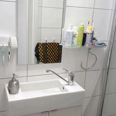 Reihenhaus In Fuer Private Und Geschaeftliche Mieter *