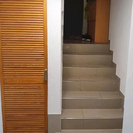 Reihenhaus In Fuer Private Und Geschaeftliche Mieter * Offenburg